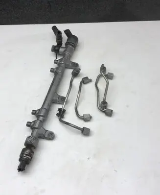 KIA Sorento Fuel main line pipe