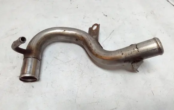 Toyota Prius (XW30) Engine coolant pipe/hose