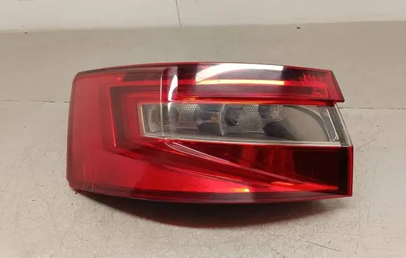 Rear/tail lights