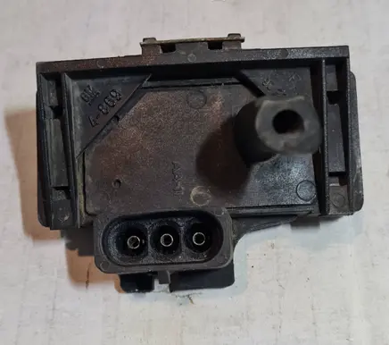 Opel Astra F Air pressure sensor 90518493 0394280