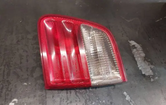 Mercedes-Benz E W210 Tailgate rear/tail lights A2108206064