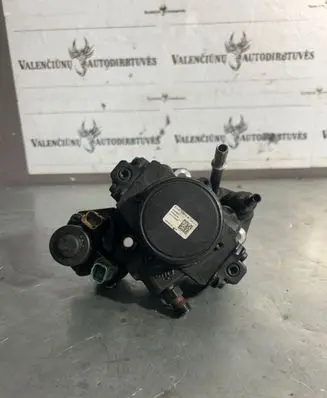 Ford Kuga II Fuel injection high pressure pump 9424A050A 9687959180 0240464CHR