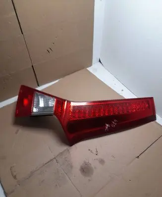 Volvo V70 Tailgate rear/tail lights