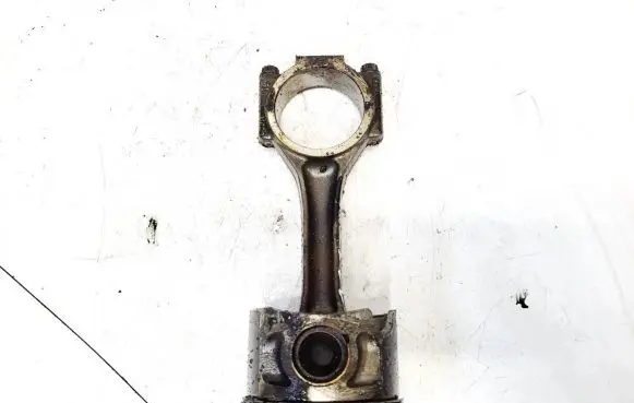 Volkswagen Touran I Piston with connecting rod