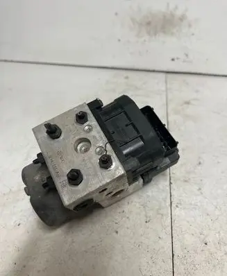 Audi A4 S4 B5 8D ABS Pump 8E0614111AB 0265216555