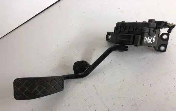 Audi A6 S6 C5 4B Accelerator throttle pedal 8E2721523A