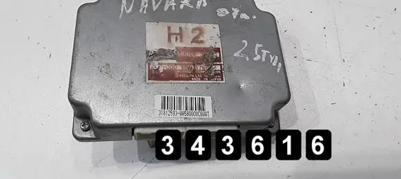 Nissan Navara D40 Engine control unit/module wa58000xc6wwt