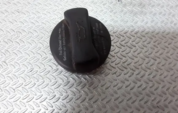 Skoda Octavia Mk1 (1U) Oil filler cap 06A103485C