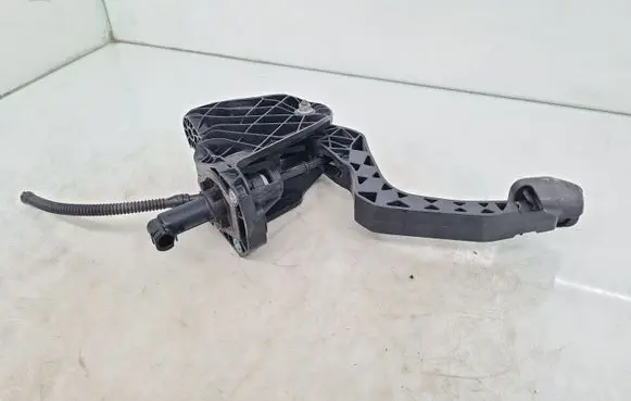 Volkswagen Golf VI Clutch pedal 1K1721059DS