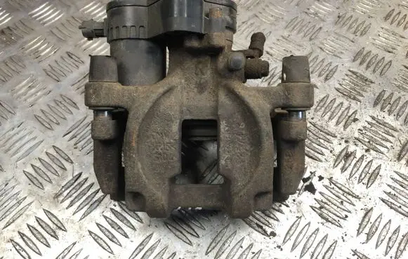 Subaru Outback (BS) Rear brake caliper 26620AL020
