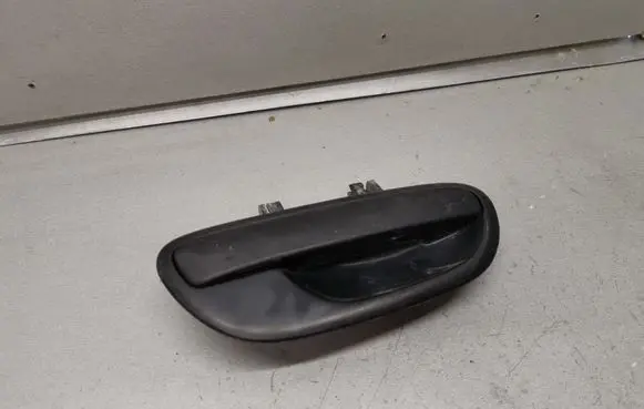 Subaru Legacy Front door exterior handle