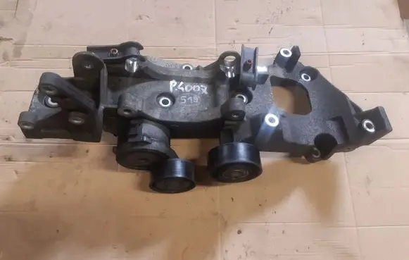 Peugeot 4007 Generator/alternator bracket 9661297180
