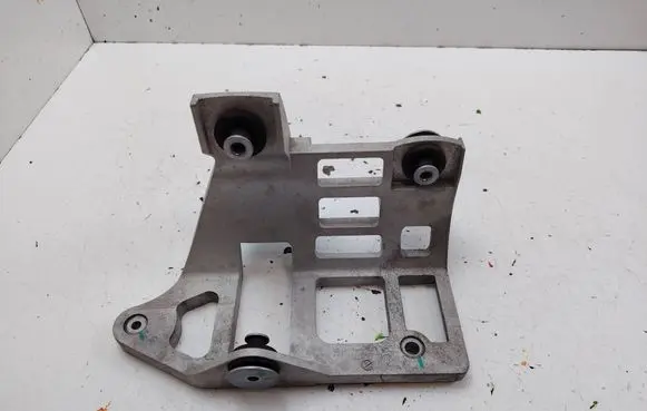 Leapmotor B10 A/C compressor mount bracket 4001011AG01