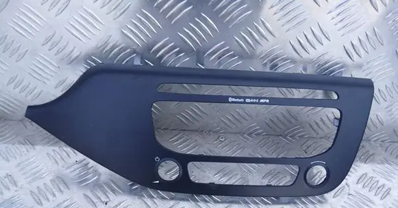 KIA Ceed Radio/GPS head unit trim 84740A2000