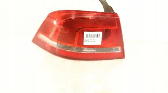 Rear/tail lights