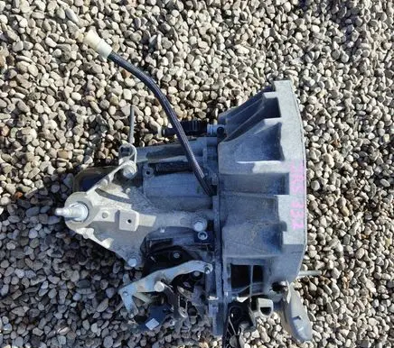 Renault Captur Manual 5 speed gearbox JR5332 320102623R A167328