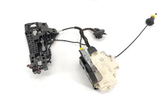 Audi A6 Allroad C7 Rear door lock 4G0839015B