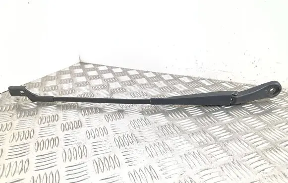 Opel Zafira C Front wiper blade arm 20812594