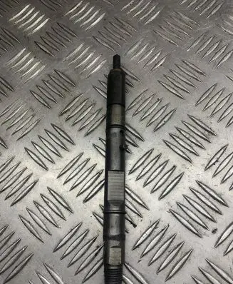 Audi A6 S6 C5 4B Fuel injector 059130201B
