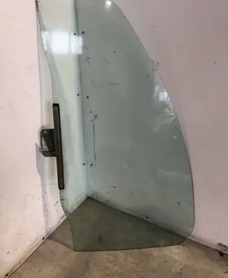Microcar M.GO Front door window/glass (coupe)
