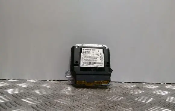 Mercedes-Benz GL X166 Airbag control unit/module A1669000200 A1669013806 A1669027609
