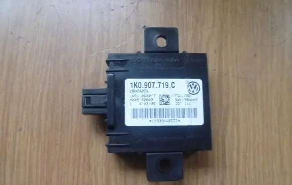 Volkswagen Golf Plus Alarm control unit/module 1K0907719C G075