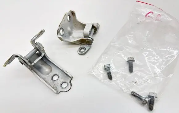 Subaru Outback (BT) Rear door hinge set 