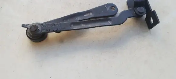 Volvo XC90 Tailgate/trunk/boot hinge 30674751