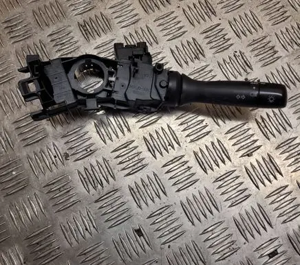 Toyota Yaris Indicator stalk 17F100