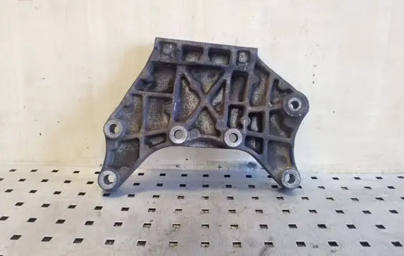 Land Rover Freelander 2 - LR2 Gearbox mounting bracket 6G927M125AB