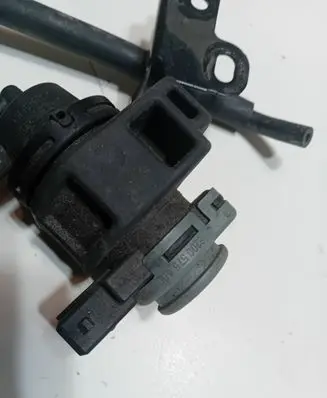 Renault Trafic II (X83) Vacuum valve 8200575400