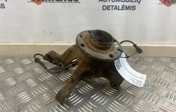 Renault Modus Front wheel hub