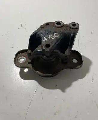 Toyota Aygo AB10 Gearbox mount G3070