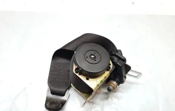 Mini One - Cooper R50 - 53 Rear seatbelt 7055962