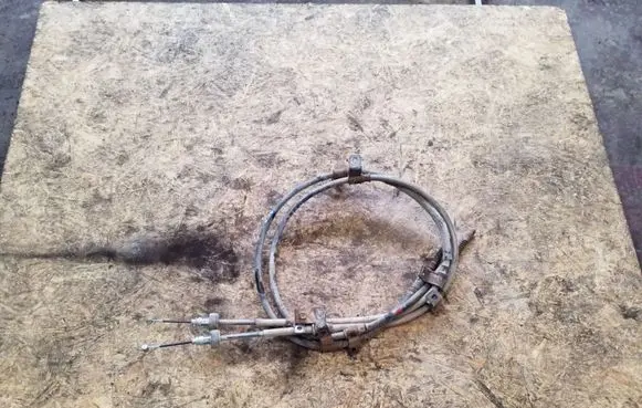 Hyundai i30 Handbrake/parking brake wiring cable 