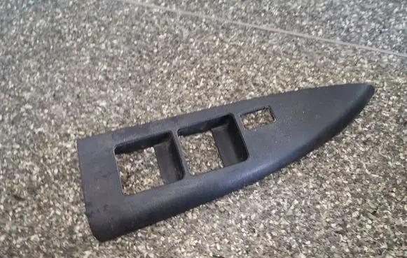Nissan Note (E11) Front door window switch trim 809619U15A
