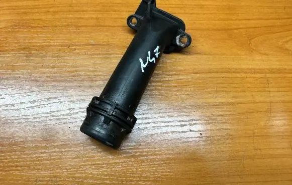 BMW 5 F10 F11 Engine coolant pipe/hose 7810707 0808611