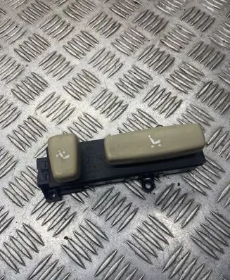 Lexus RX 300 Seat control switch 18A011
