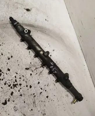 Volvo XC90 Fuel main line pipe 0445215015 30622085