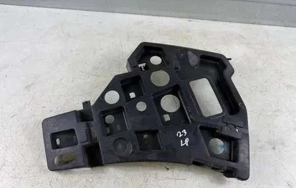 Peugeot 3008 I Front bumper mounting bracket 9686181480