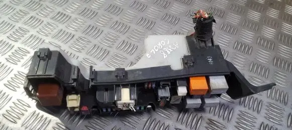 Toyota Corolla E120 E130 Fuse box set