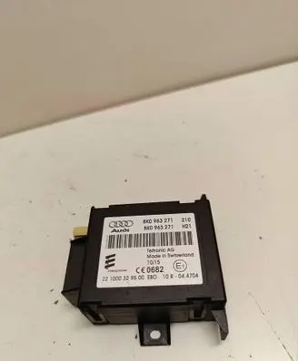 Audi Q5 SQ5 Auxiliary heating control unit/module 8K0963271 221000329500