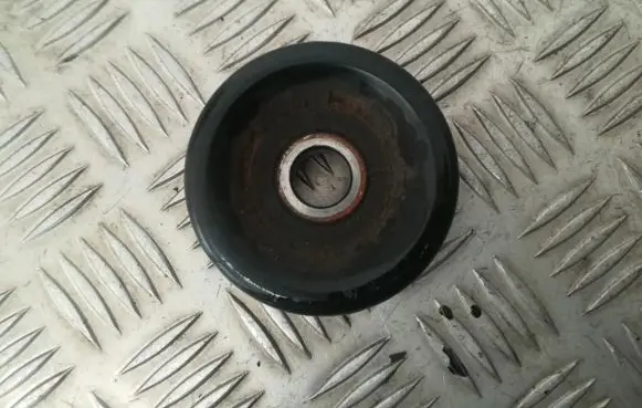 KIA Sorento Belt tensioner pulley 