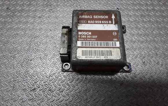 Audi A4 S4 B5 8D Airbag control unit/module 8A0959655B 0285001037