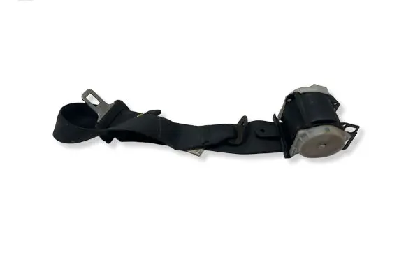 Mitsubishi Pajero Rear seatbelt N1527