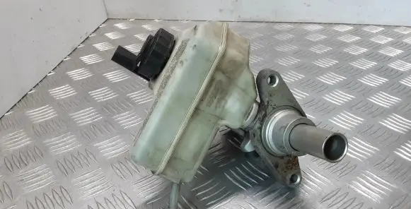 Volkswagen PASSAT B6 Master brake cylinder 3C1611301