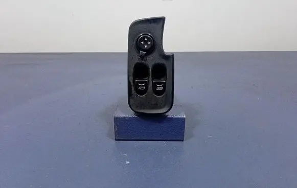 Alfa Romeo 147 Electric window control switch 156071216