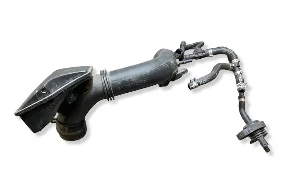 Mercedes-Benz CLA C118 X118 Turbo air intake inlet pipe/hose A2820909600