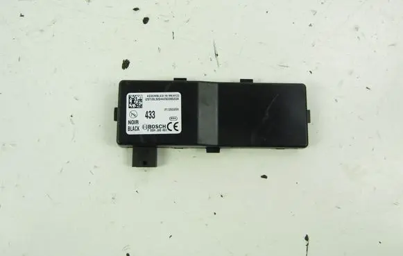 Opel Insignia A Door central lock control unit/module 13503204