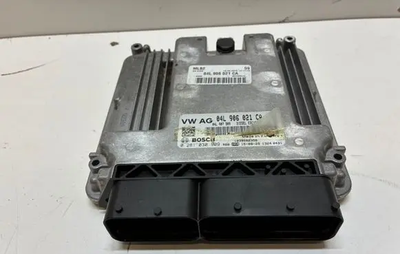 Audi A5 8T 8F Engine control unit/module 04L906021CA